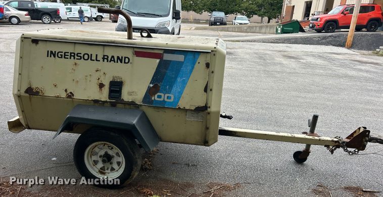image for item ET3136 1994 Ingersoll-Rand P100DWD air compressor