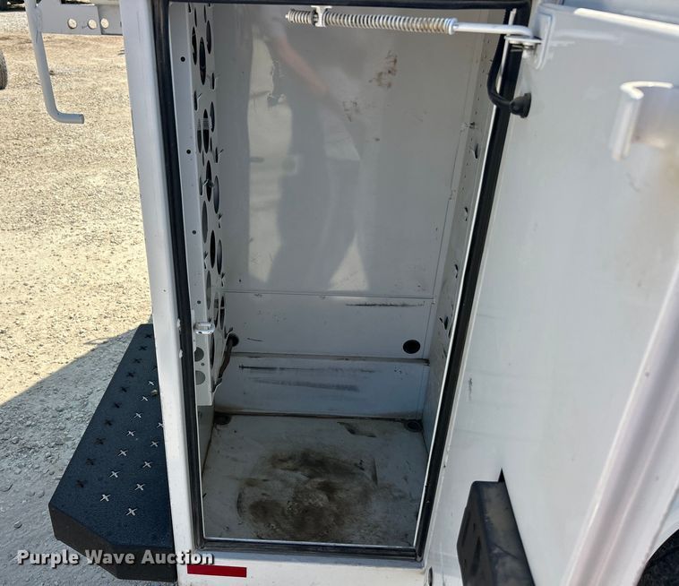 image for item ET3147 2019 Chevrolet Express utility van