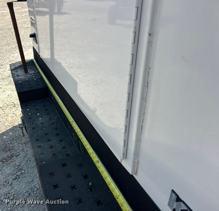 image for item ET3147 2019 Chevrolet Express utility van