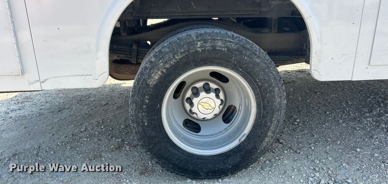 image for item ET3147 2019 Chevrolet Express utility van