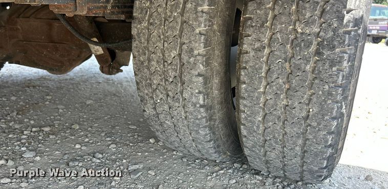 image for item ET3147 2019 Chevrolet Express utility van