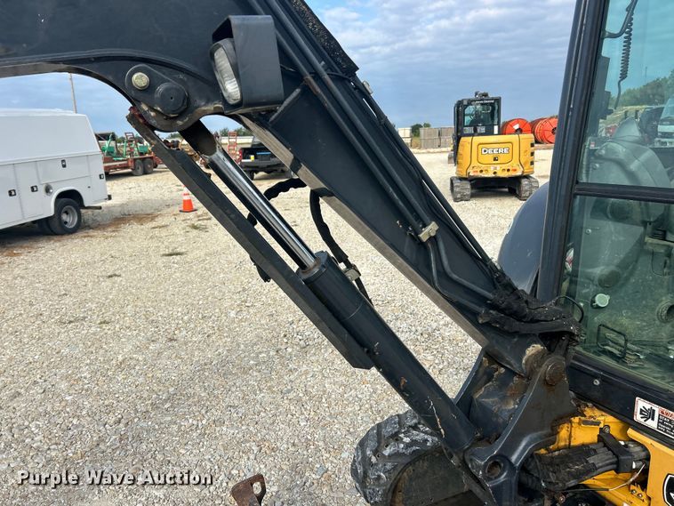 image for item ET3148 2017 John Deere 35G mini excavator