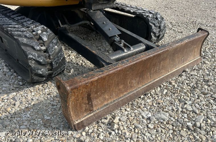 image for item ET3148 2017 John Deere 35G mini excavator