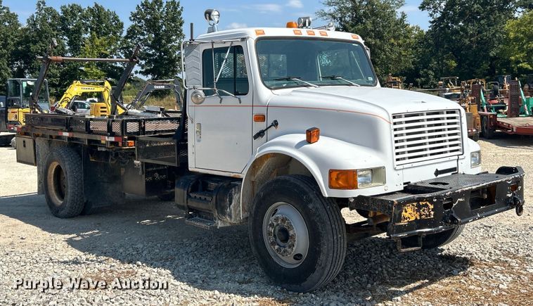 image for item ET3149 1993 International 4900 reel truck