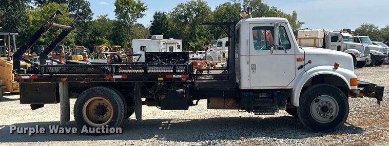 image for item ET3149 1993 International 4900 reel truck
