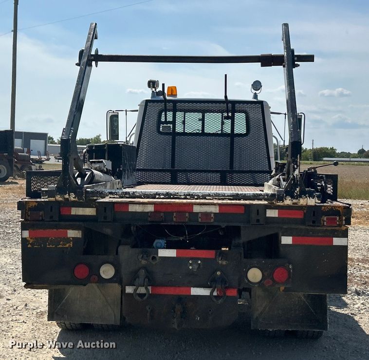 image for item ET3149 1993 International 4900 reel truck