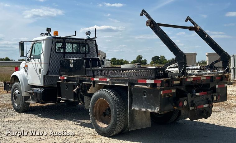 image for item ET3149 1993 International 4900 reel truck