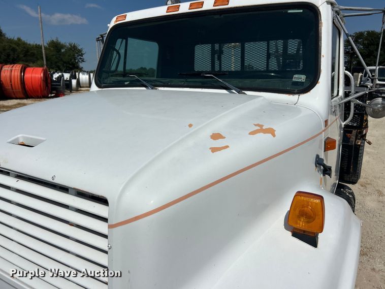 image for item ET3149 1993 International 4900 reel truck