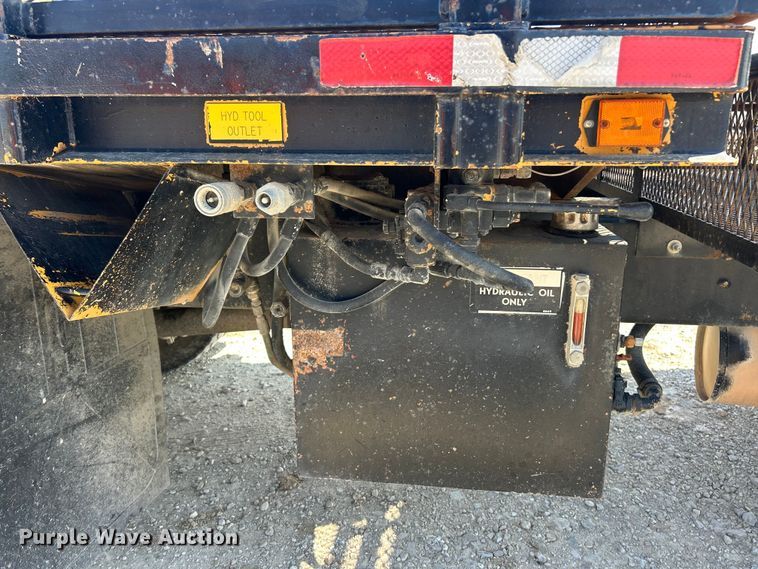 image for item ET3149 1993 International 4900 reel truck