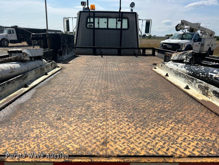 image for item ET3149 1993 International 4900 reel truck