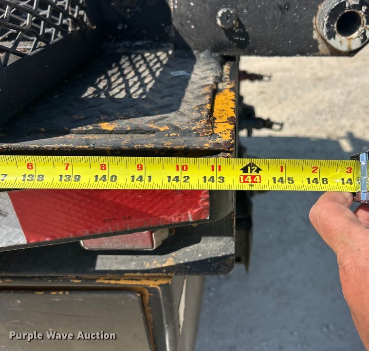 image for item ET3149 1993 International 4900 reel truck