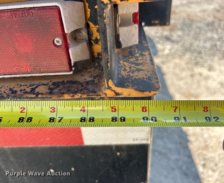 image for item ET3149 1993 International 4900 reel truck