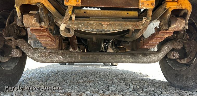 image for item ET3149 1993 International 4900 reel truck