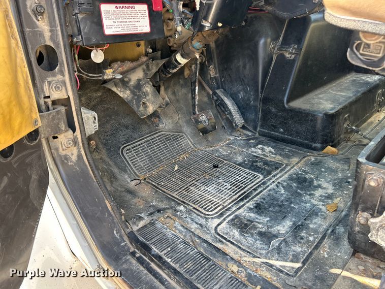 image for item ET3149 1993 International 4900 reel truck