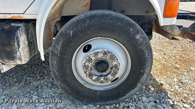 image for item ET3149 1993 International 4900 reel truck