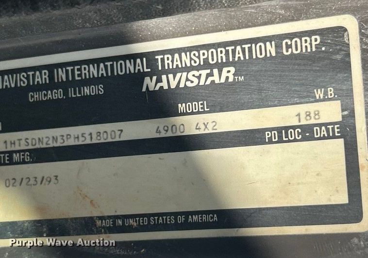 image for item ET3149 1993 International 4900 reel truck