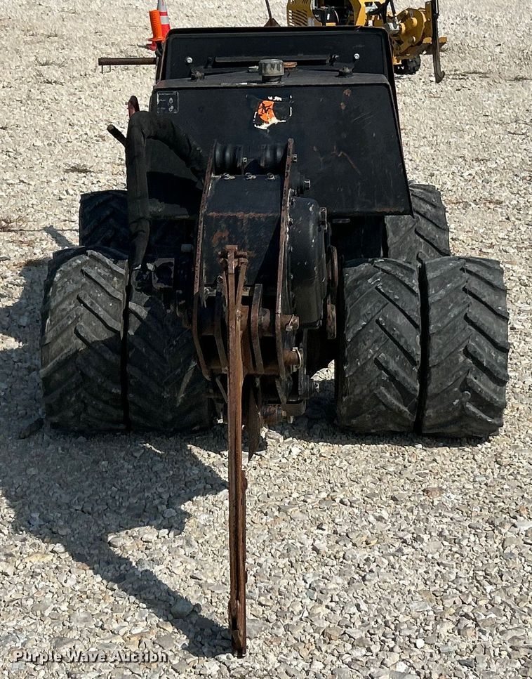 image for item ET3152 2008 Ditch Witch 410SX vibratory cable plow