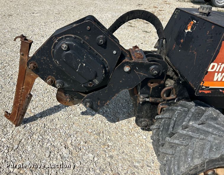 image for item ET3152 2008 Ditch Witch 410SX vibratory cable plow