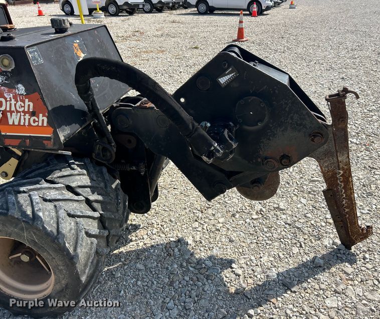 image for item ET3152 2008 Ditch Witch 410SX vibratory cable plow