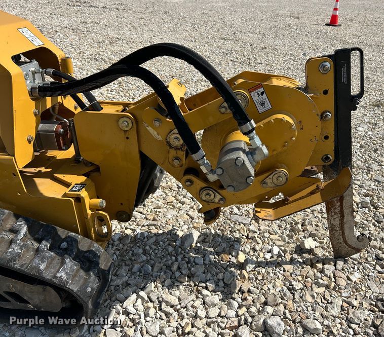image for item ET3153 2018 Vermeer SPX25 cable plow