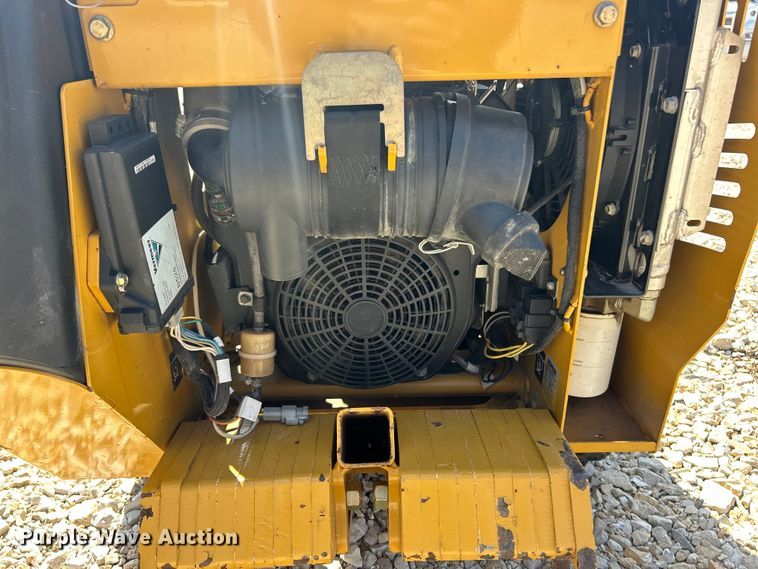 image for item ET3153 2018 Vermeer SPX25 cable plow