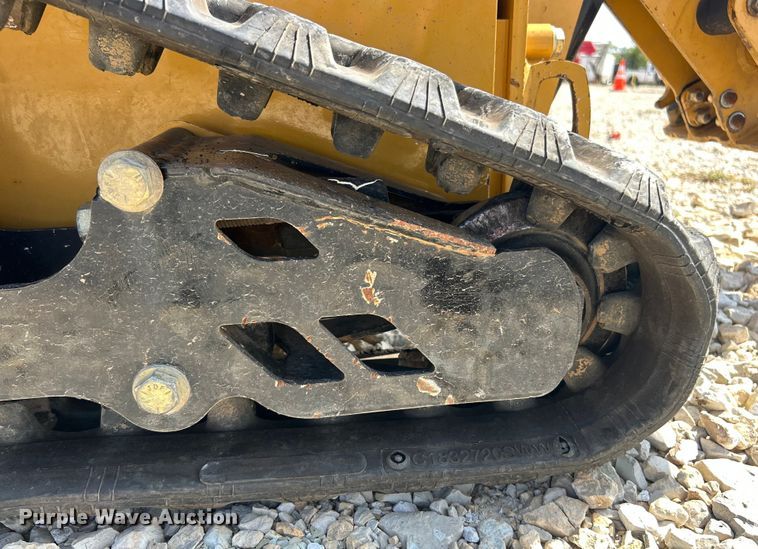 image for item ET3153 2018 Vermeer SPX25 cable plow