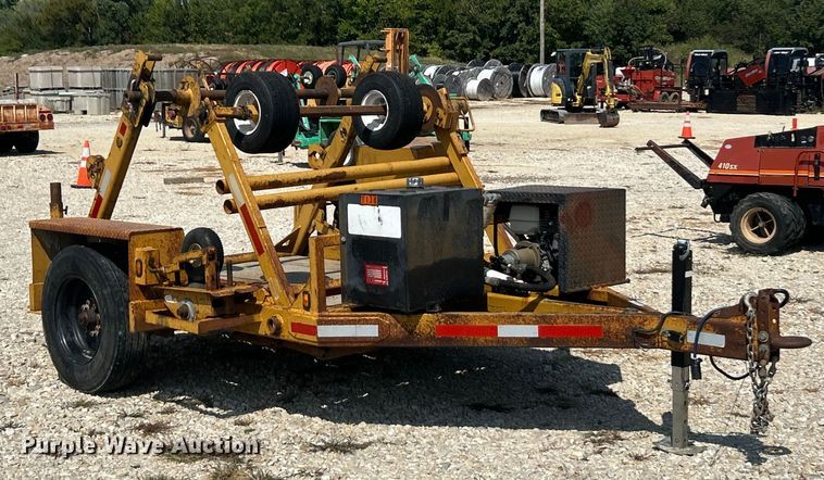 image for item ET3154 2004 Larson reel trailer