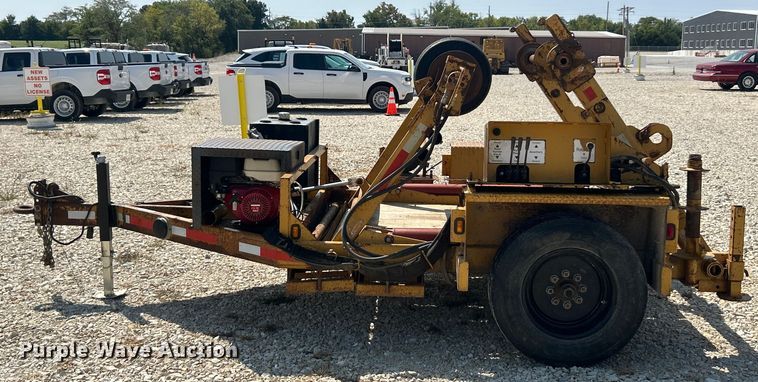 image for item ET3154 2004 Larson reel trailer