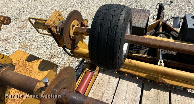 image for item ET3154 2004 Larson reel trailer