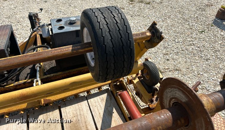 image for item ET3154 2004 Larson reel trailer