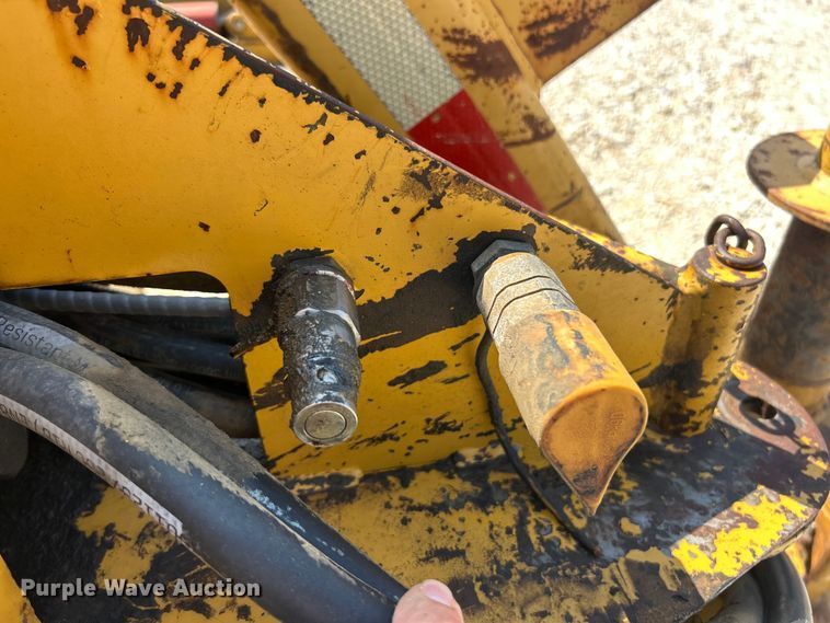 image for item ET3154 2004 Larson reel trailer