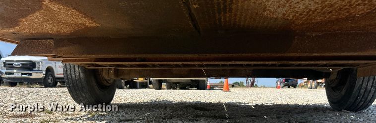 image for item ET3154 2004 Larson reel trailer