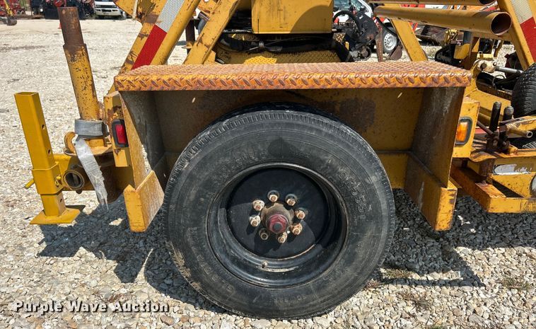 image for item ET3154 2004 Larson reel trailer