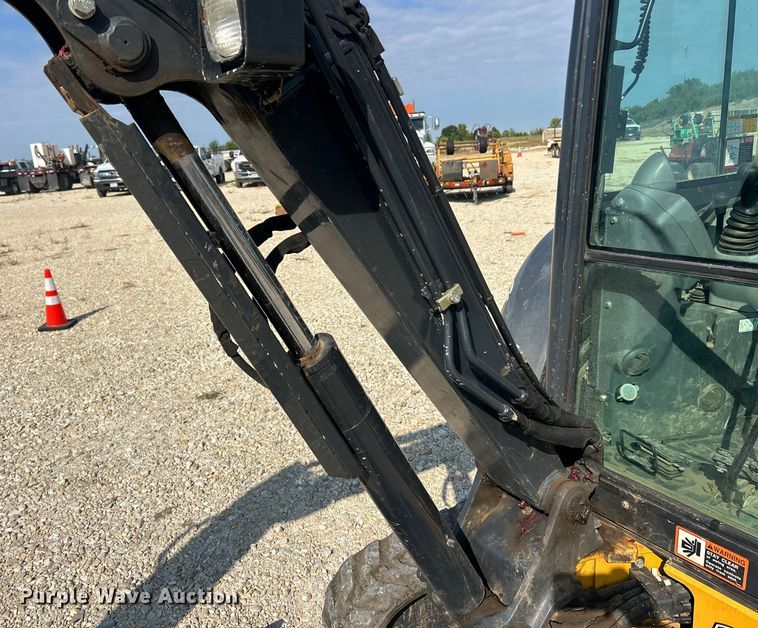 image for item ET3156 2021 John Deere 35G mini excavator