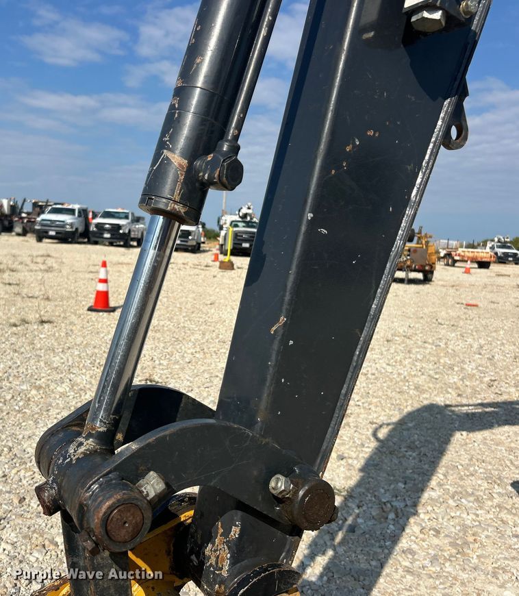 image for item ET3156 2021 John Deere 35G mini excavator