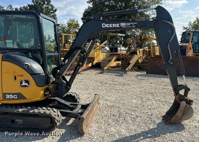 image for item ET3156 2021 John Deere 35G mini excavator