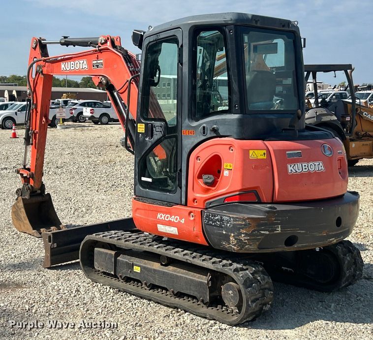 image for item ET3157 2017 Kubota KX040-4 mini excavator
