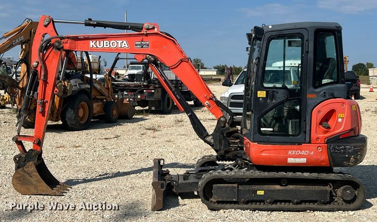 image for item ET3157 2017 Kubota KX040-4 mini excavator