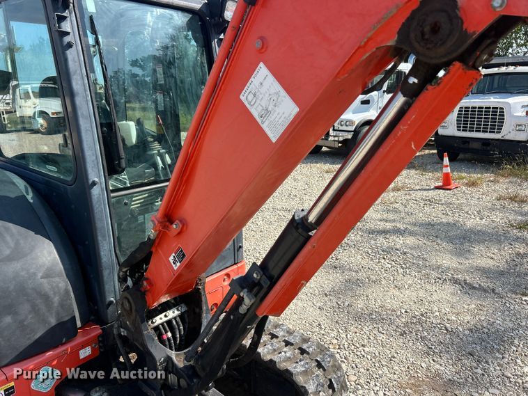 image for item ET3157 2017 Kubota KX040-4 mini excavator