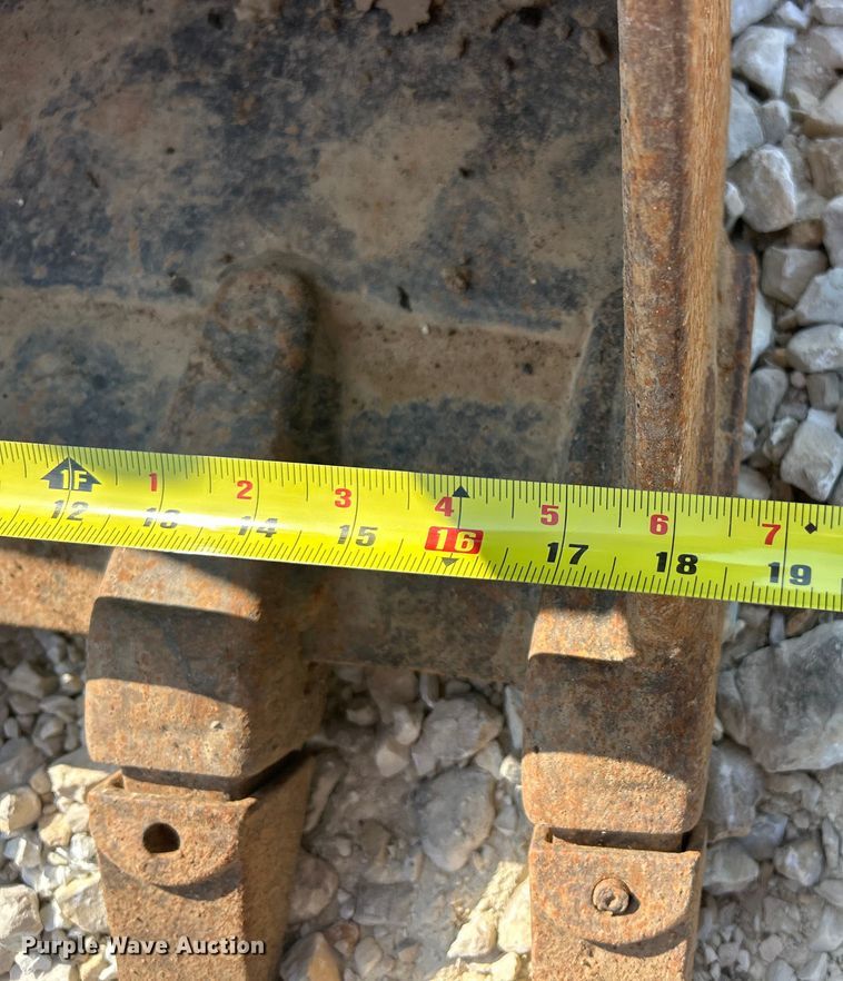 image for item ET3157 2017 Kubota KX040-4 mini excavator