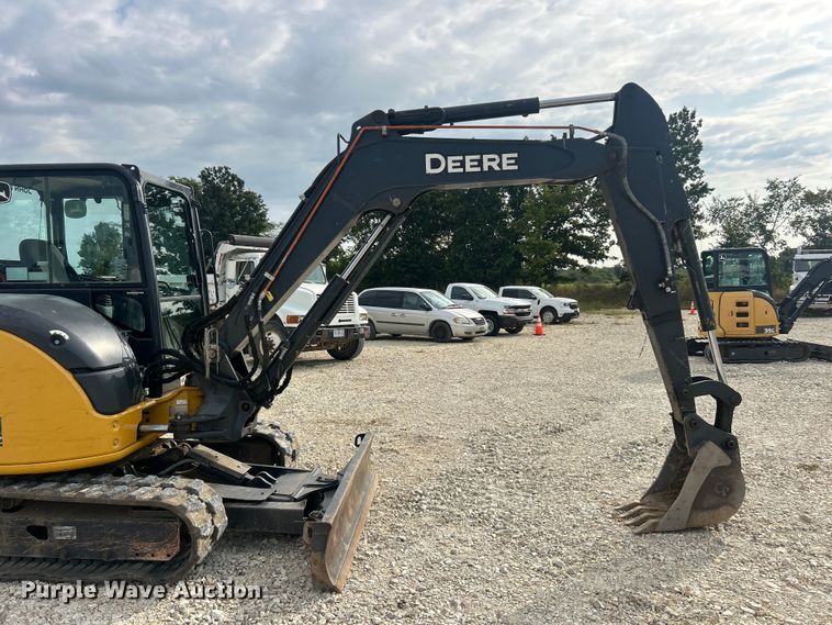 image for item ET3159 2020 John Deere 60G mini excavator