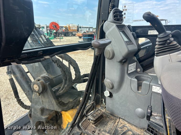 image for item ET3159 2020 John Deere 60G mini excavator