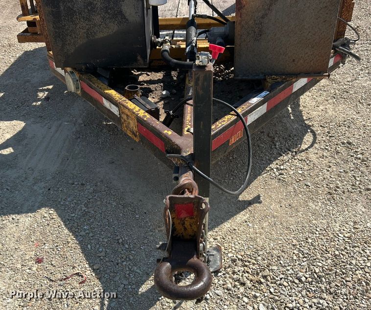 image for item ET3162 2004 Larson reel trailer