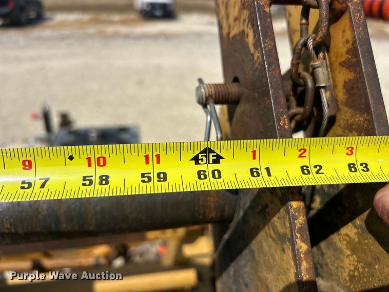 image for item ET3162 2004 Larson reel trailer