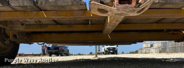 image for item ET3162 2004 Larson reel trailer