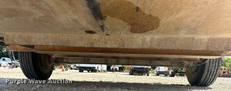 image for item ET3162 2004 Larson reel trailer