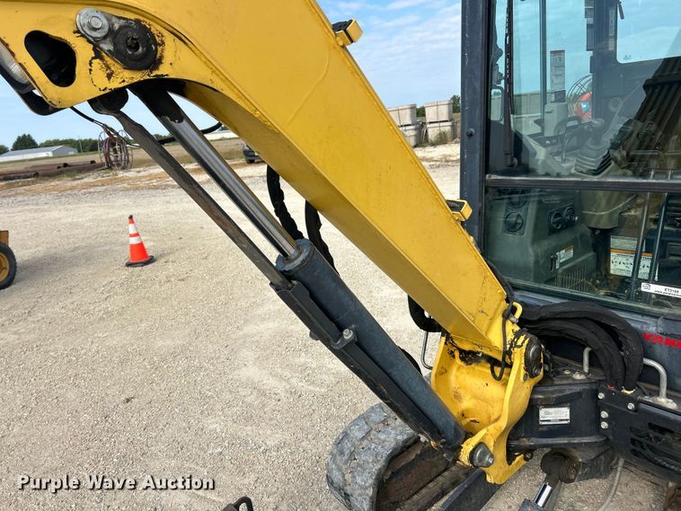 image for item ET3168 2016 Yanmar ViO35-6A mini excavator