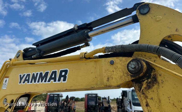 image for item ET3168 2016 Yanmar ViO35-6A mini excavator