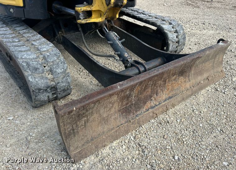 image for item ET3168 2016 Yanmar ViO35-6A mini excavator