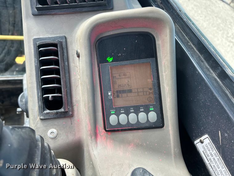 image for item ET3168 2016 Yanmar ViO35-6A mini excavator